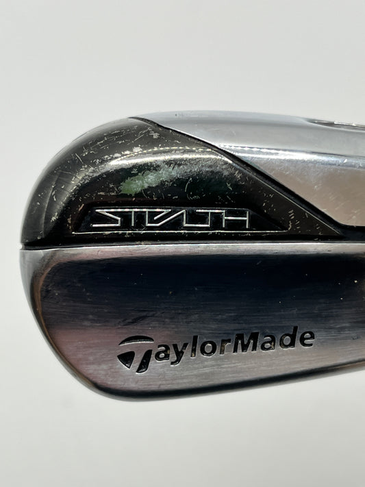 Taylormade Stealth DHY #4 Hybrid / 22 Degree / Regular Flex Aldila Ascent Black