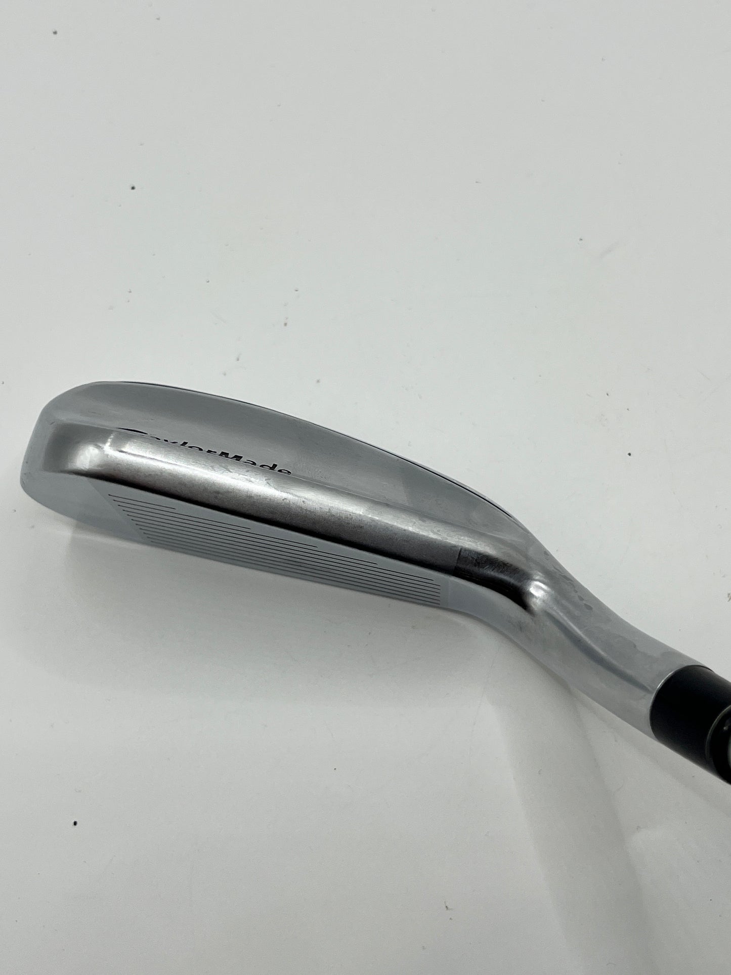 Taylormade Stealth DHY #4 Hybrid / 22 Degree / Stiff Flex Aldila Ascent Black