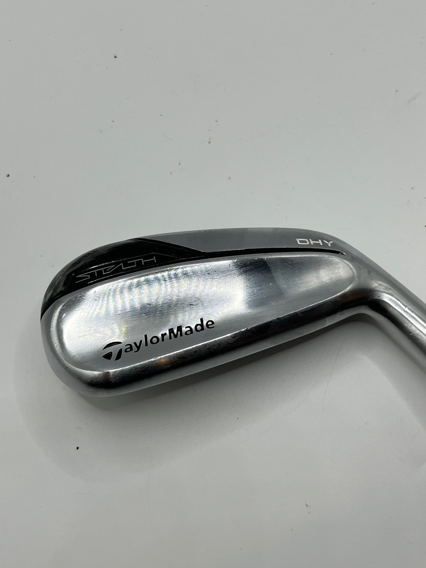 Taylormade Stealth DHY #4 Hybrid / 22 Degree / Stiff Flex Aldila Ascent Black