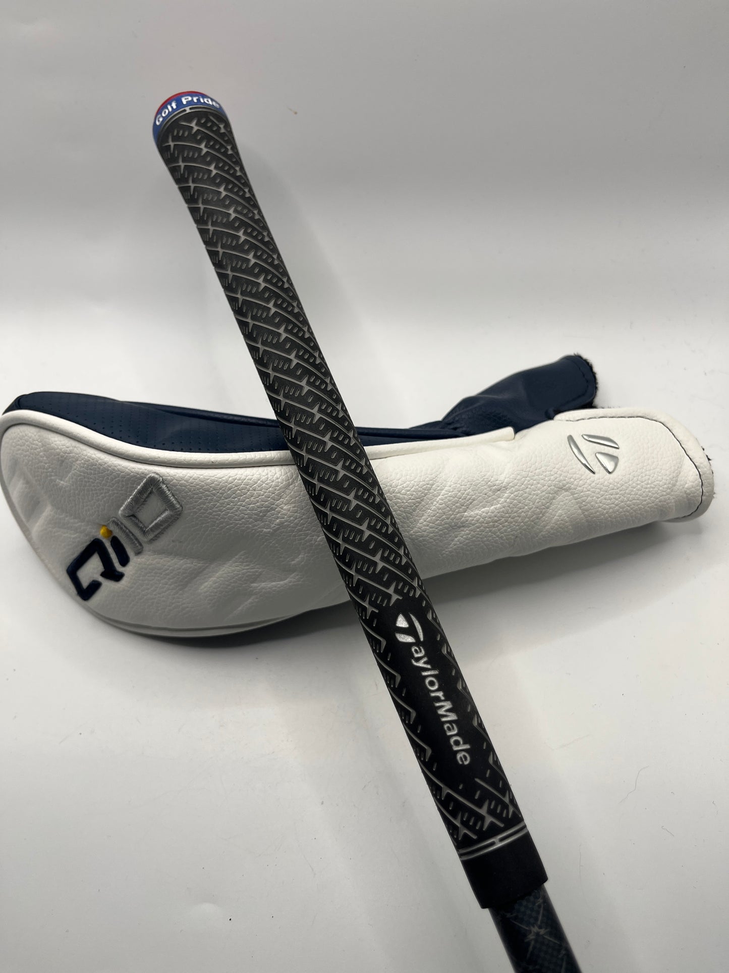 Taylormade Qi10 Tour #3 Hybrid / 19.5 Degree / Stiff Flex / Tensei AV Blue Limited