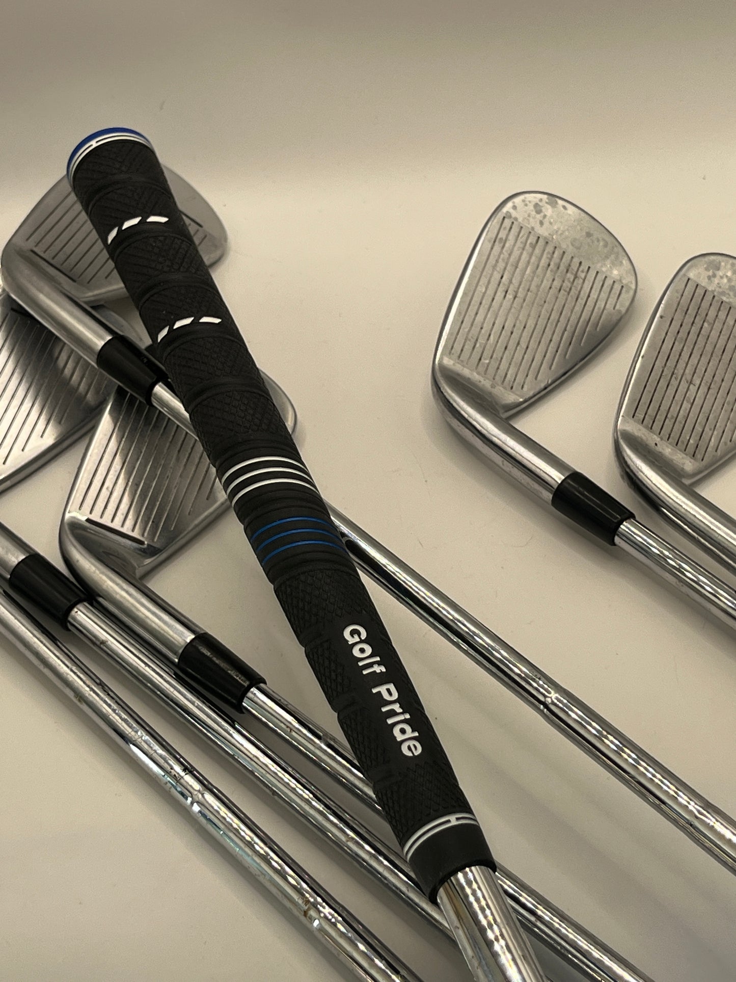 Taylormade PSi Irons / 4-PW / Stiff Flex / Dynamic Gold S300