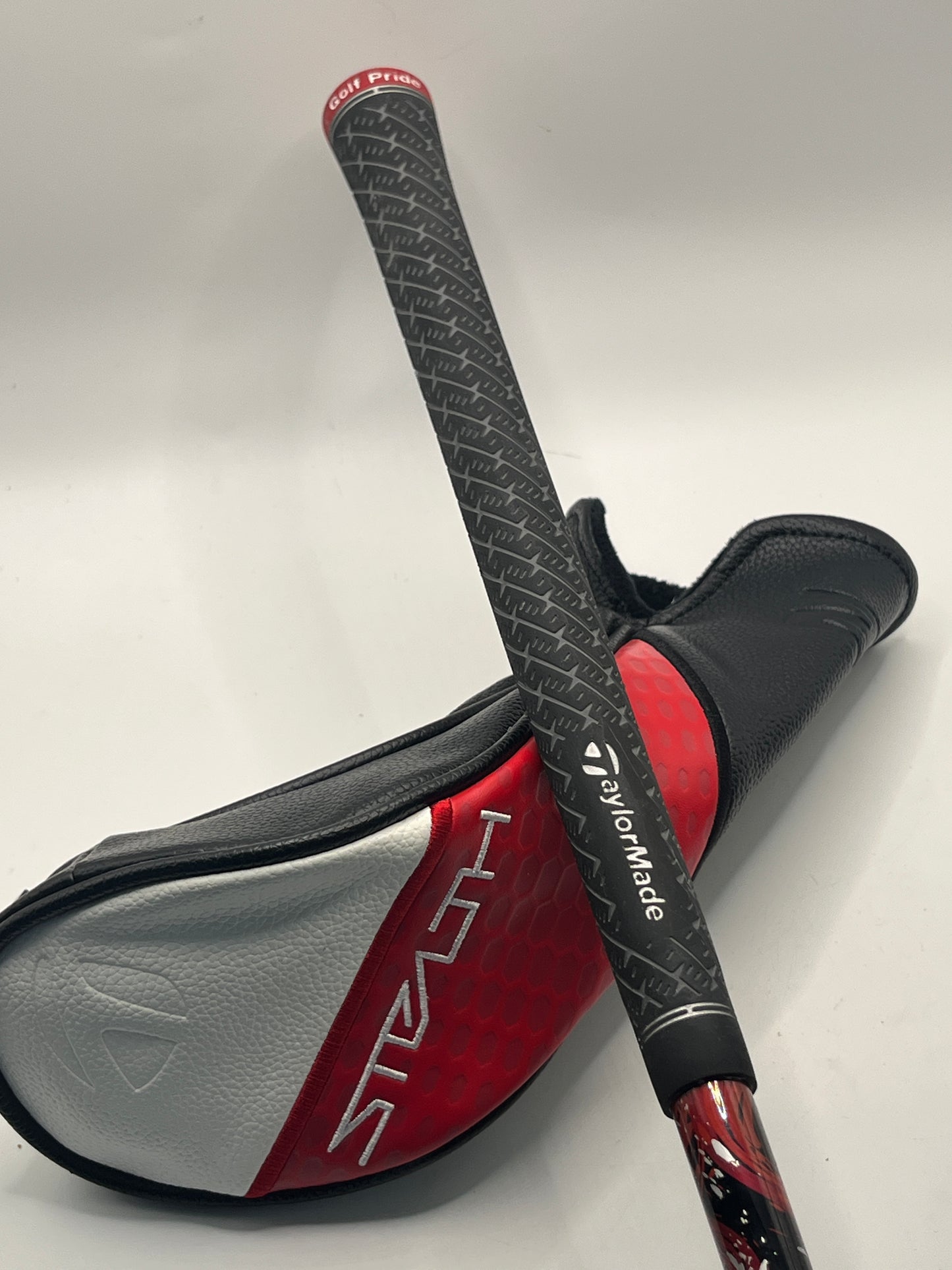 Taylormade Stealth2 Plus #3 Hybrid / 19.5 Degree / Stiff Flex / Kai'Li Red