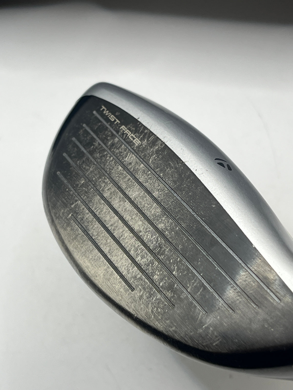 Taylormade M5 Titanium #3 Fairway Wood / 15 Degrees / Head and Headcover Only
