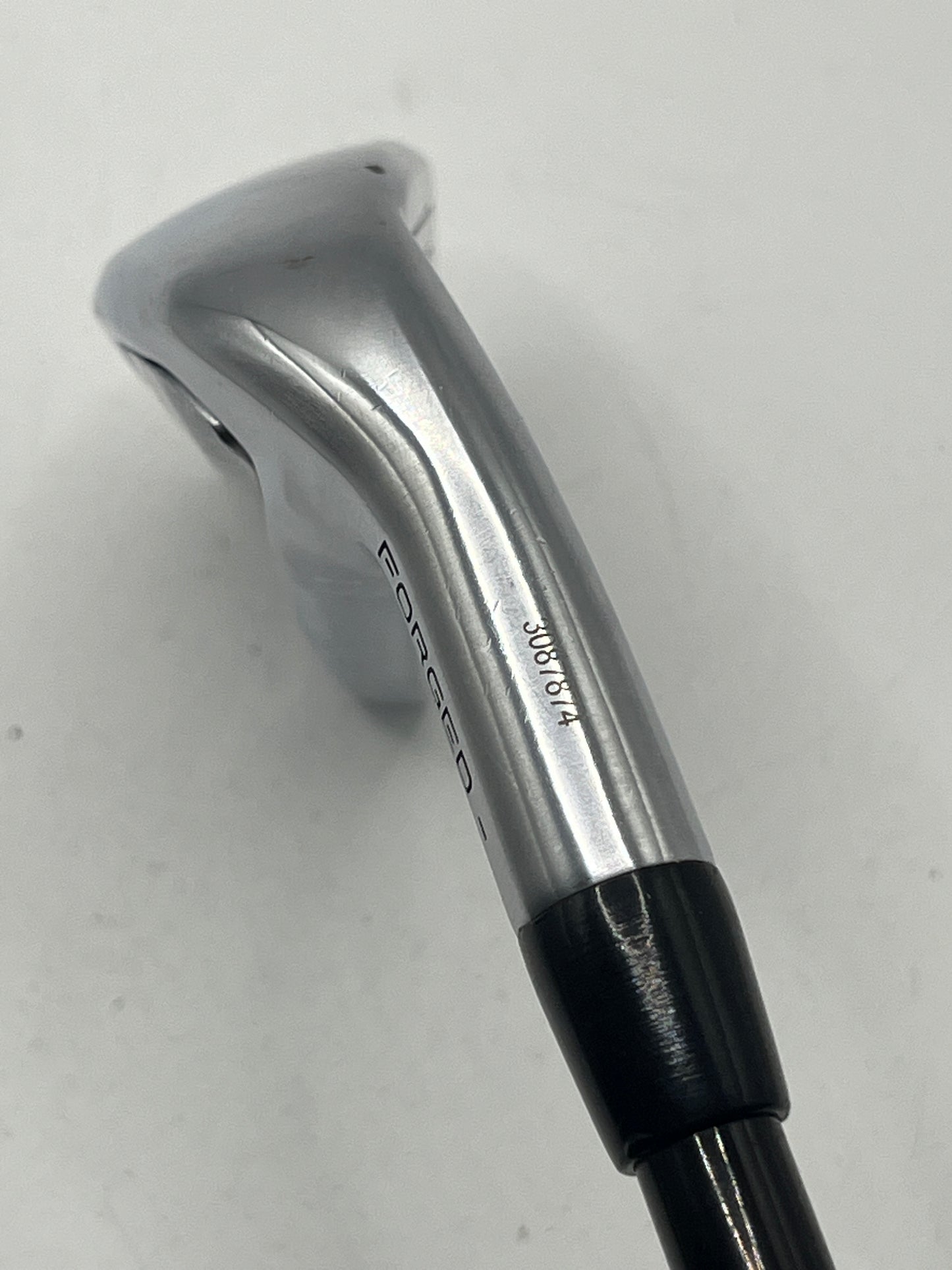Titleist U505 Utility #4 Iron / 22 Degree / Regular Flex / HZRDUS Smoke RDX Black