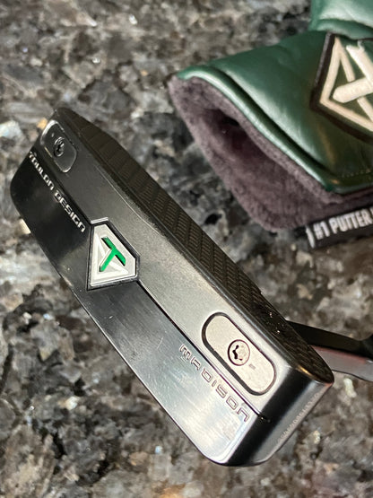 Odyssey Toulon Madison 2022 Putter / 34 Inch