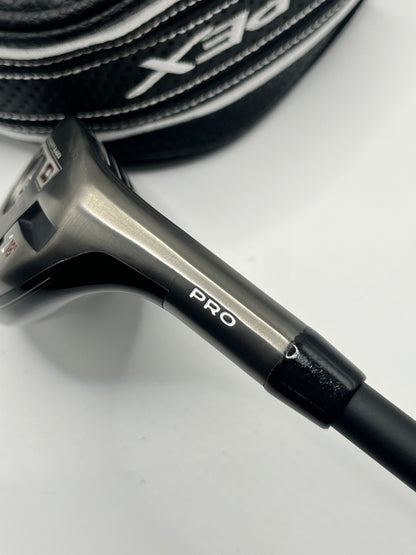 Callaway Apex Pro 21 #2 Hybrid / 18 Degree / Stiff Flex MMT 80 Shaft