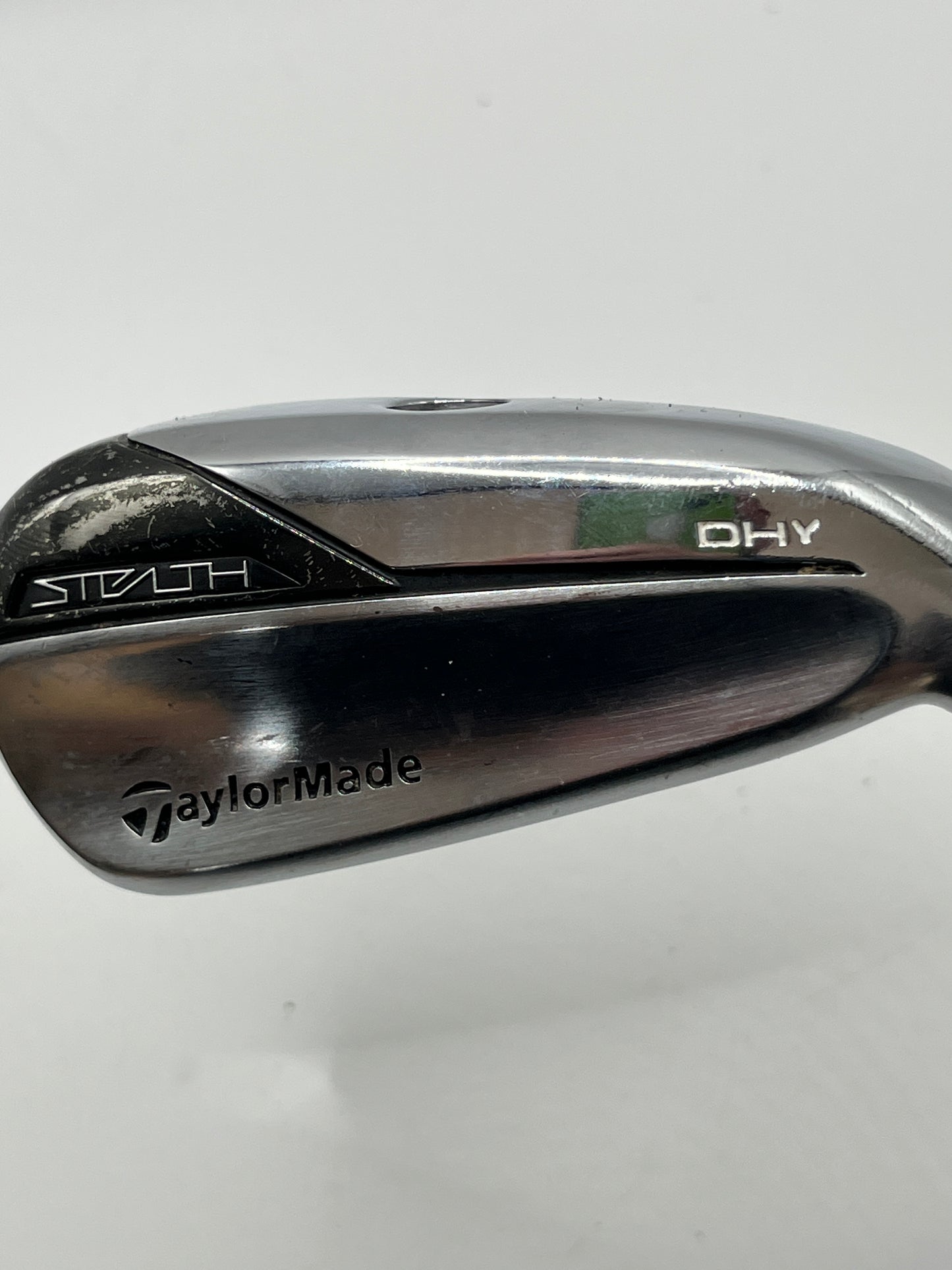 Taylormade Stealth DHY #4 Hybrid / 22 Degree / Regular Flex Aldila Ascent Black