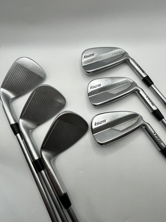 Set of Ping i525 Irons 5-PW with regular shafts and black dot specification