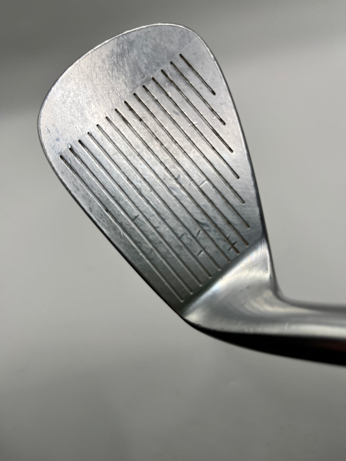 Taylormade P770 Pitching Wedge / Stiff Flex KBS Tour FLT 120 Shaft