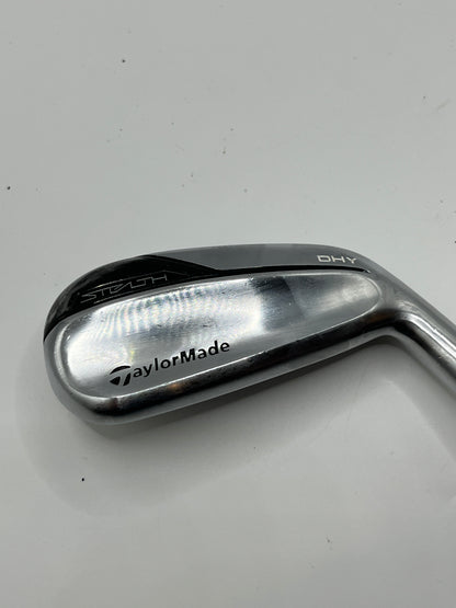 Taylormade Stealth DHY #4 Hybrid / 22 Degree / Stiff Flex Aldila Ascent Black