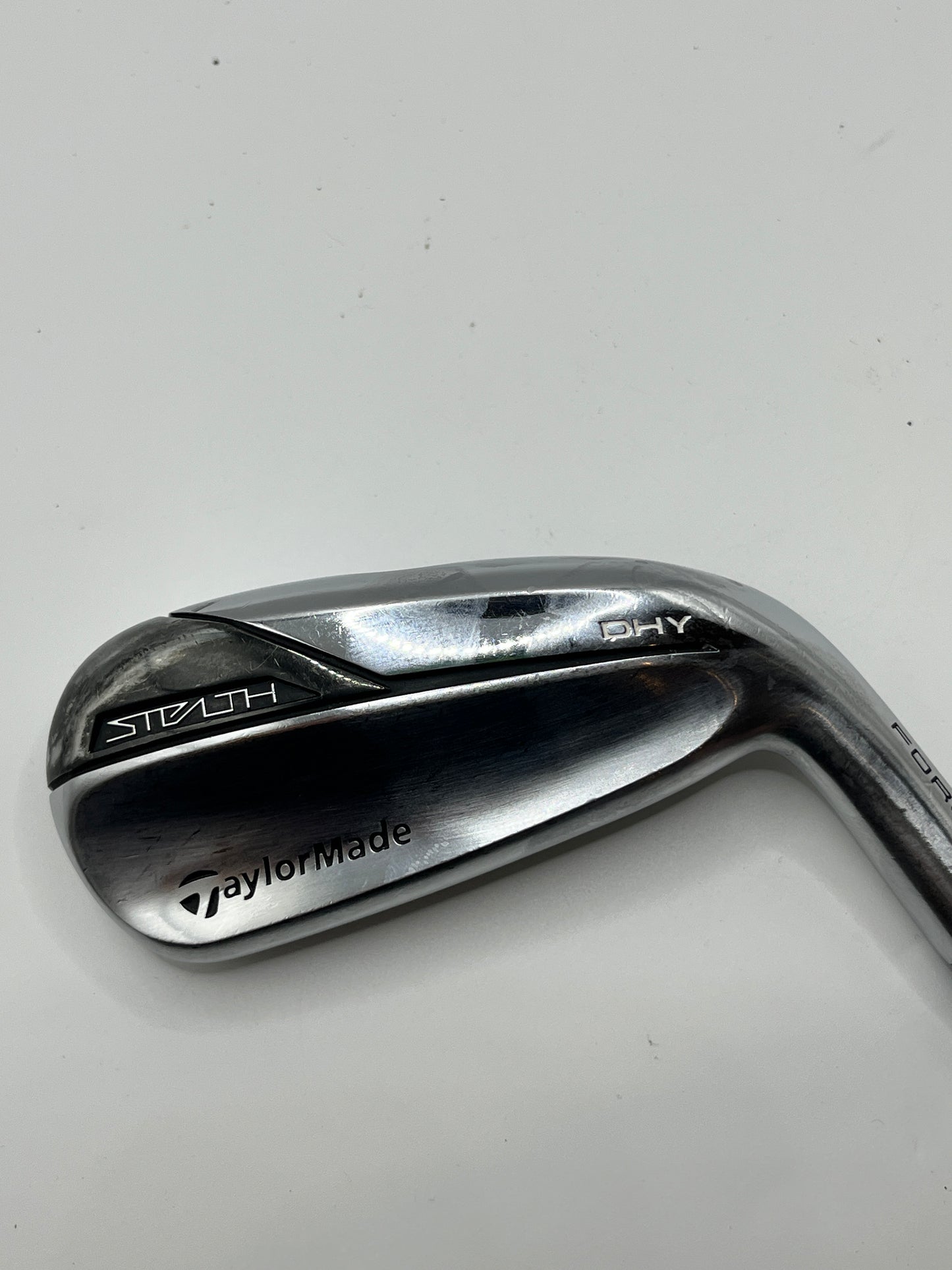 Taylormade Stealth DHY #4 Hybrid / 22 Degree / Stiff Flex Aldila Ascent Black
