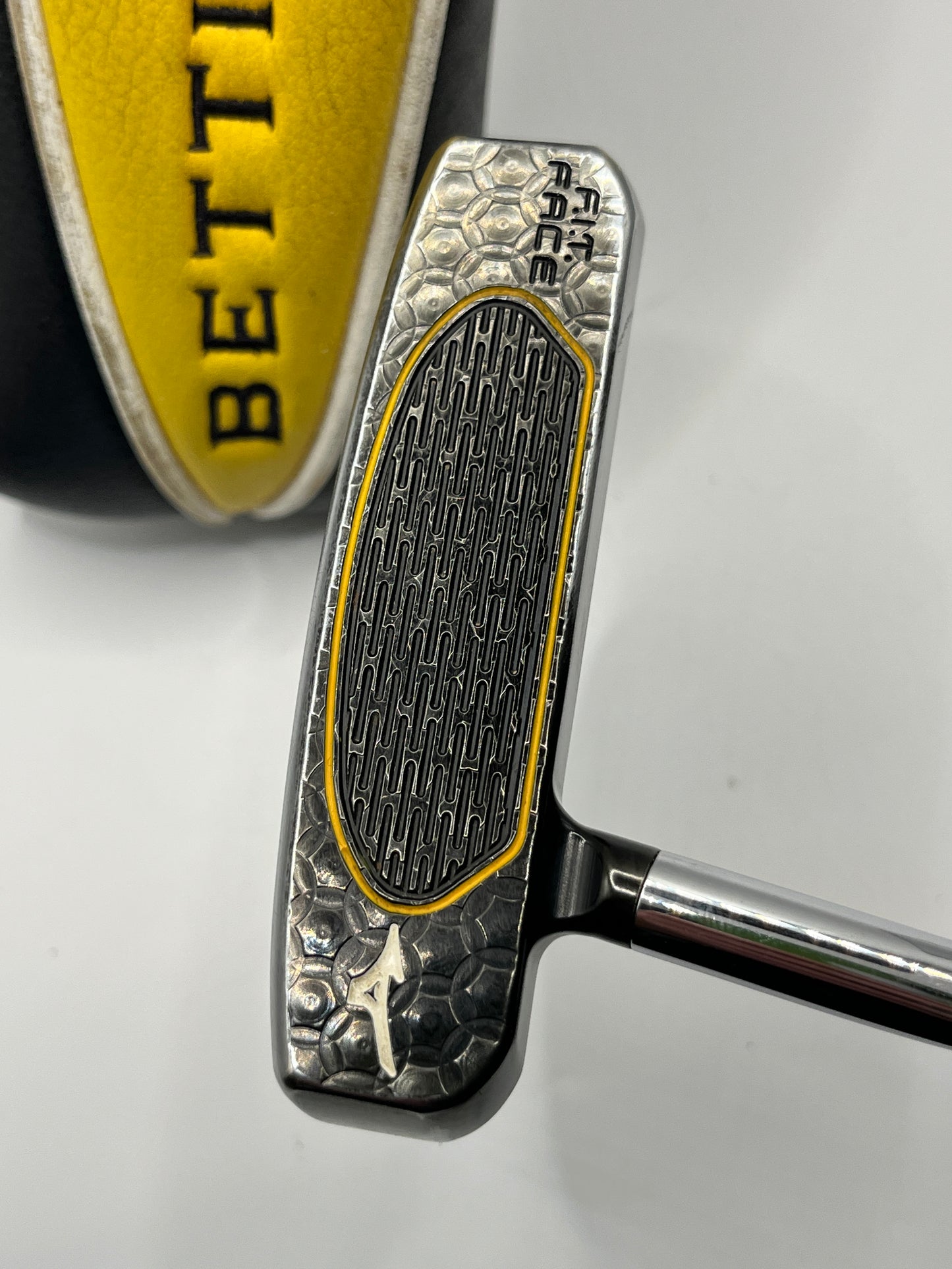 Mizuno Bettinardi BC3 Black Carbon Putter / 33 inch / With Original Headcover