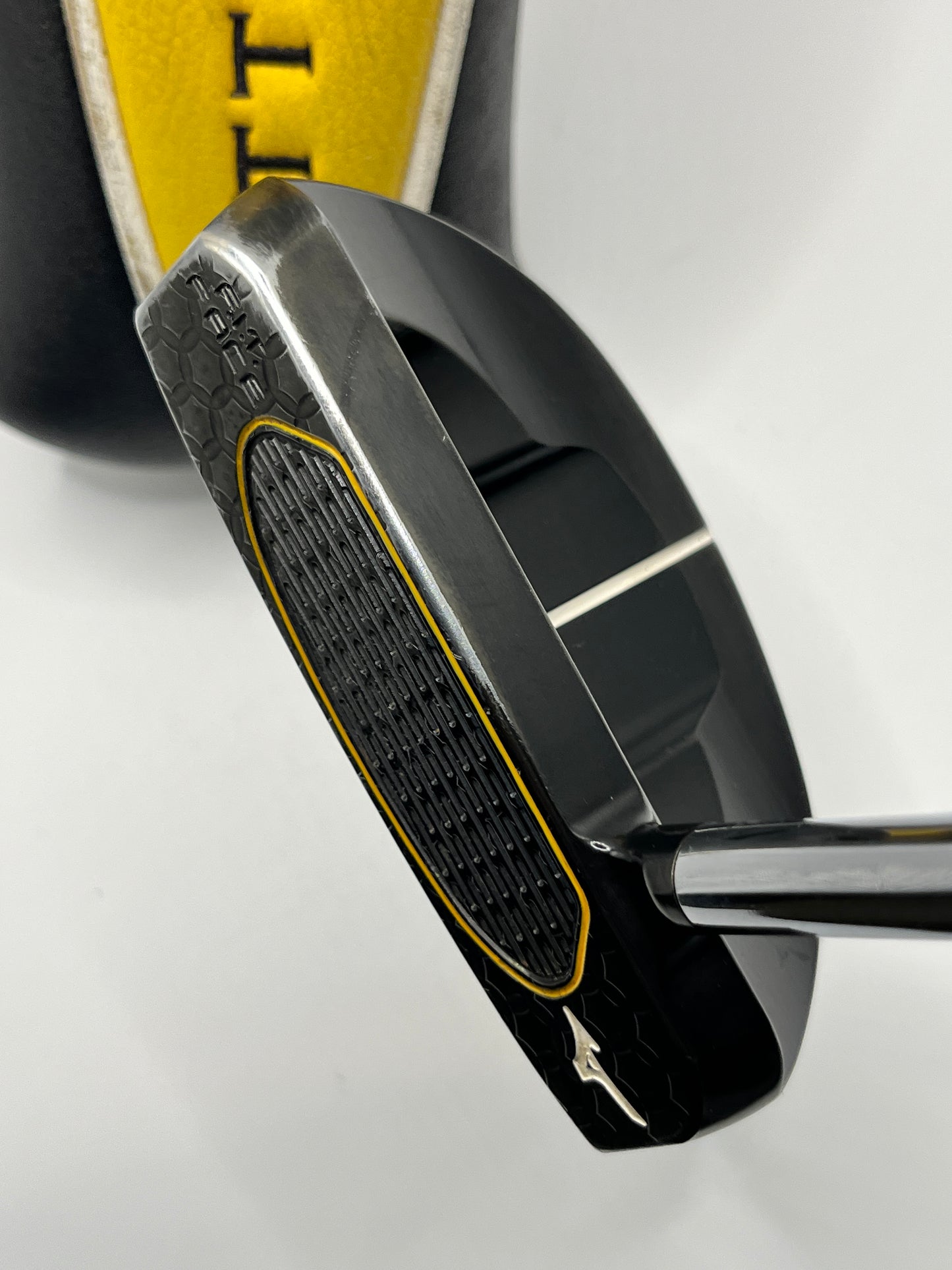 Mizuno Bettinardi BC3 Black Carbon Putter / 33 inch / With Original Headcover