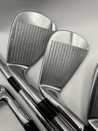 Mizuno MP5 Irons / R300 XP95 Shafts / 4-PW Iron Set