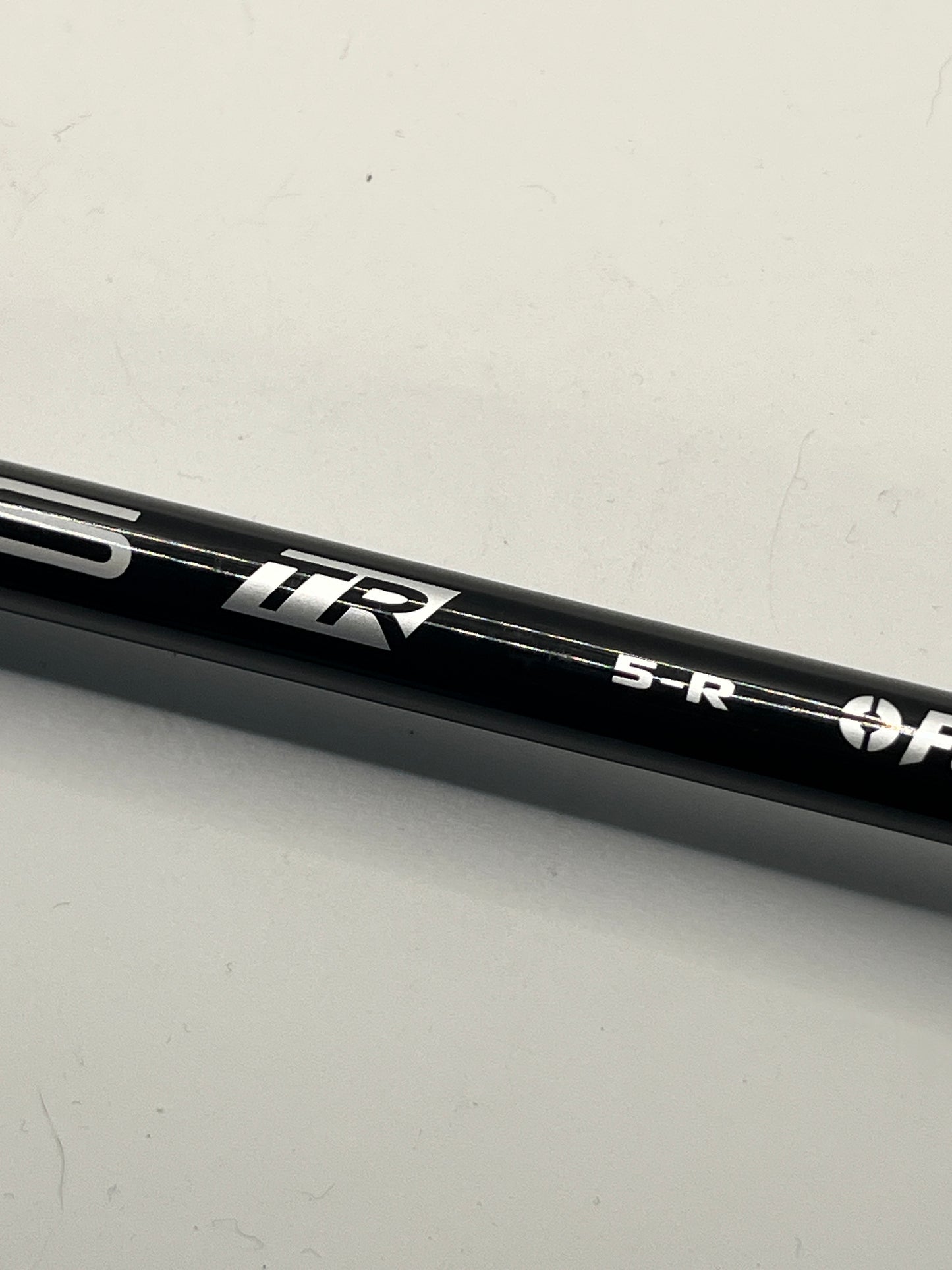 Fujikura Ventus Blue TR 5-R Driver Shaft / Regular Flex / Taylormade Adaptor
