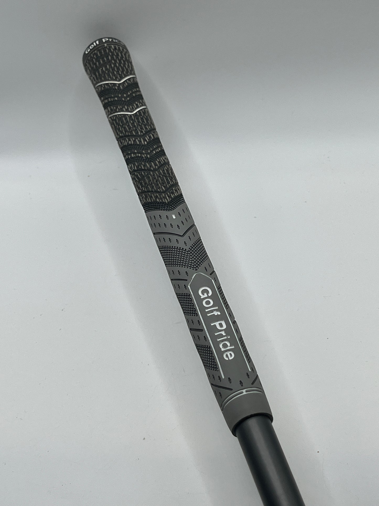 Taylormade P790 #2 Utility Iron / 17 Degree / Stiff Flex HZRDUS Smoke Black