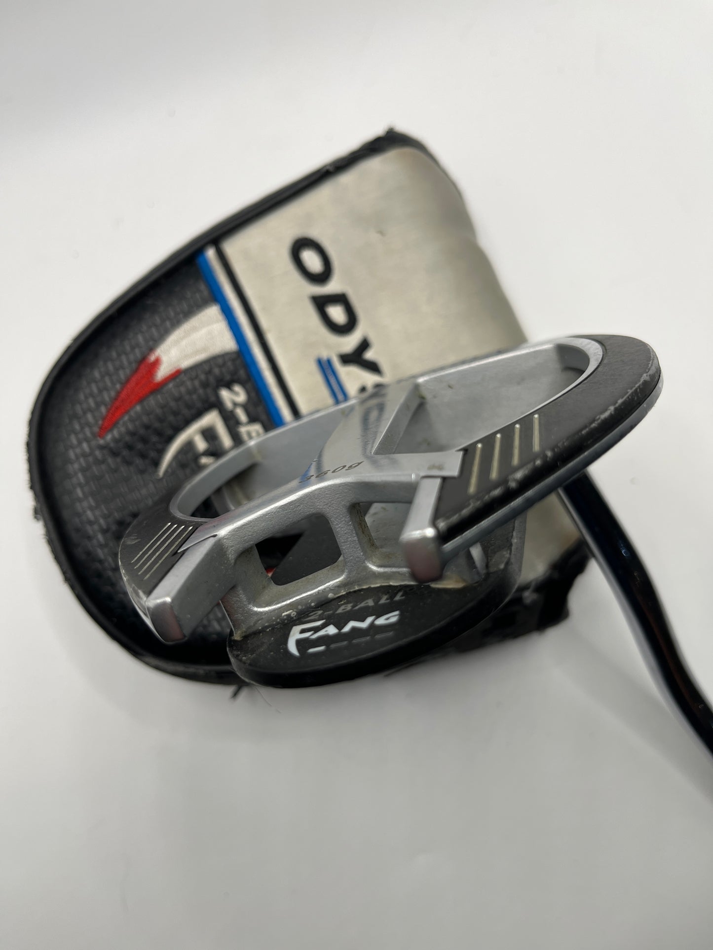 Odyssey Works 2 Ball Fang Putter / 34 inches