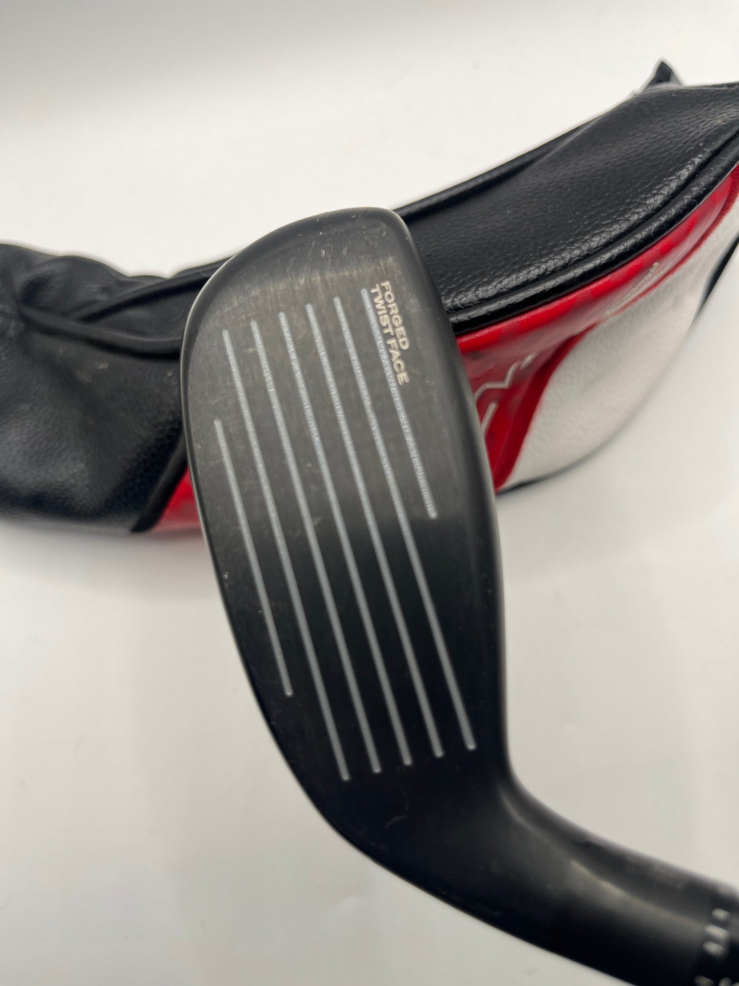 Taylormade Stealth2 Plus #3 Hybrid / 19.5 Degree / Stiff Flex / Kai'Li Red