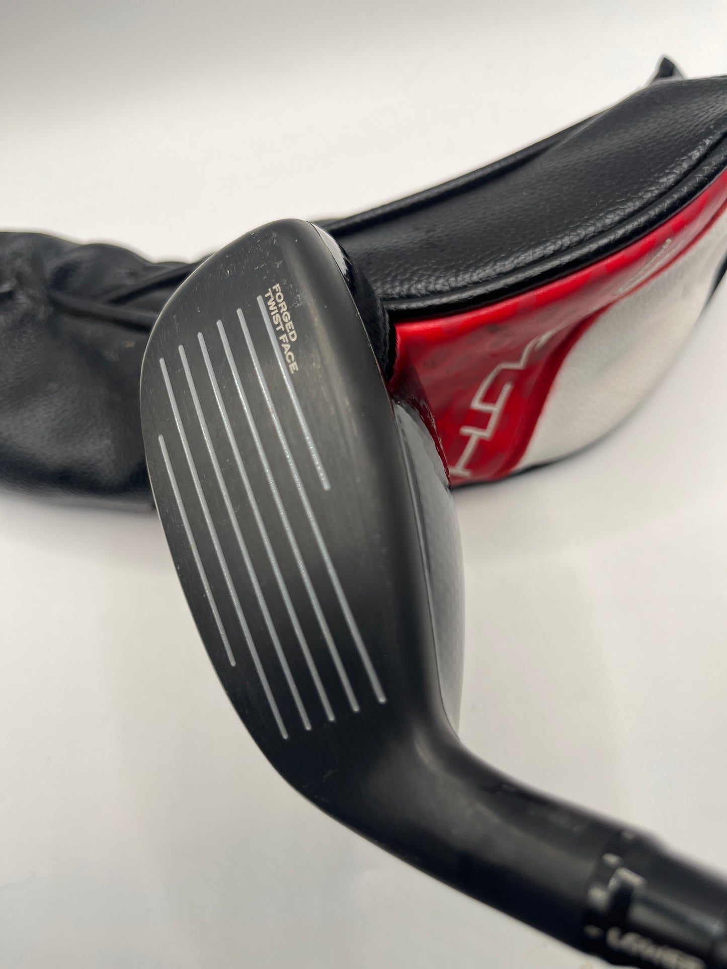 Taylormade Stealth2 Plus #3 Hybrid / 19.5 Degree / Stiff Flex / Kai'Li Red