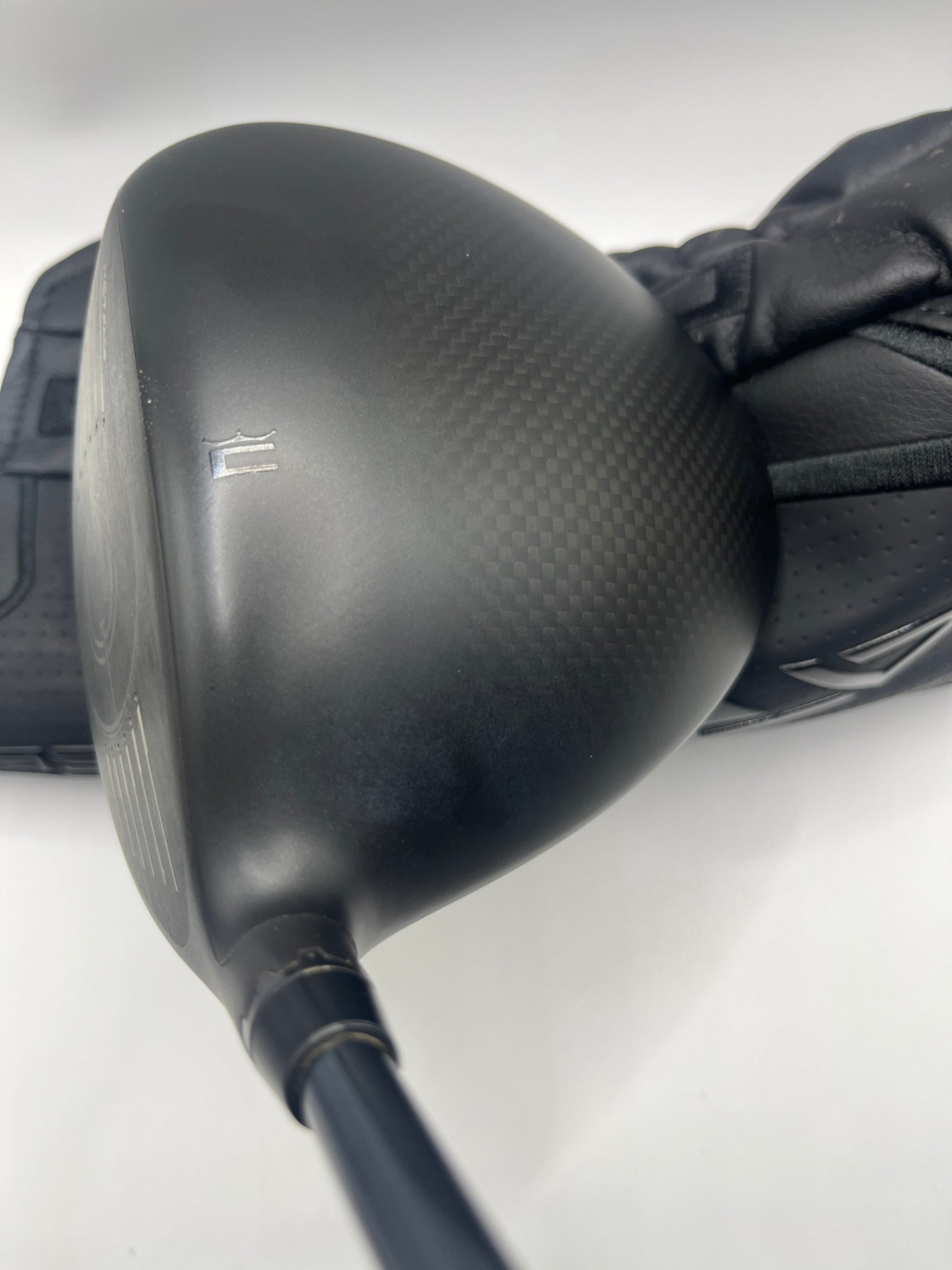 Cobra Darkspeed LS Driver / 9 Degree / Stiff Flex / UST Mamiya Lin-Q White