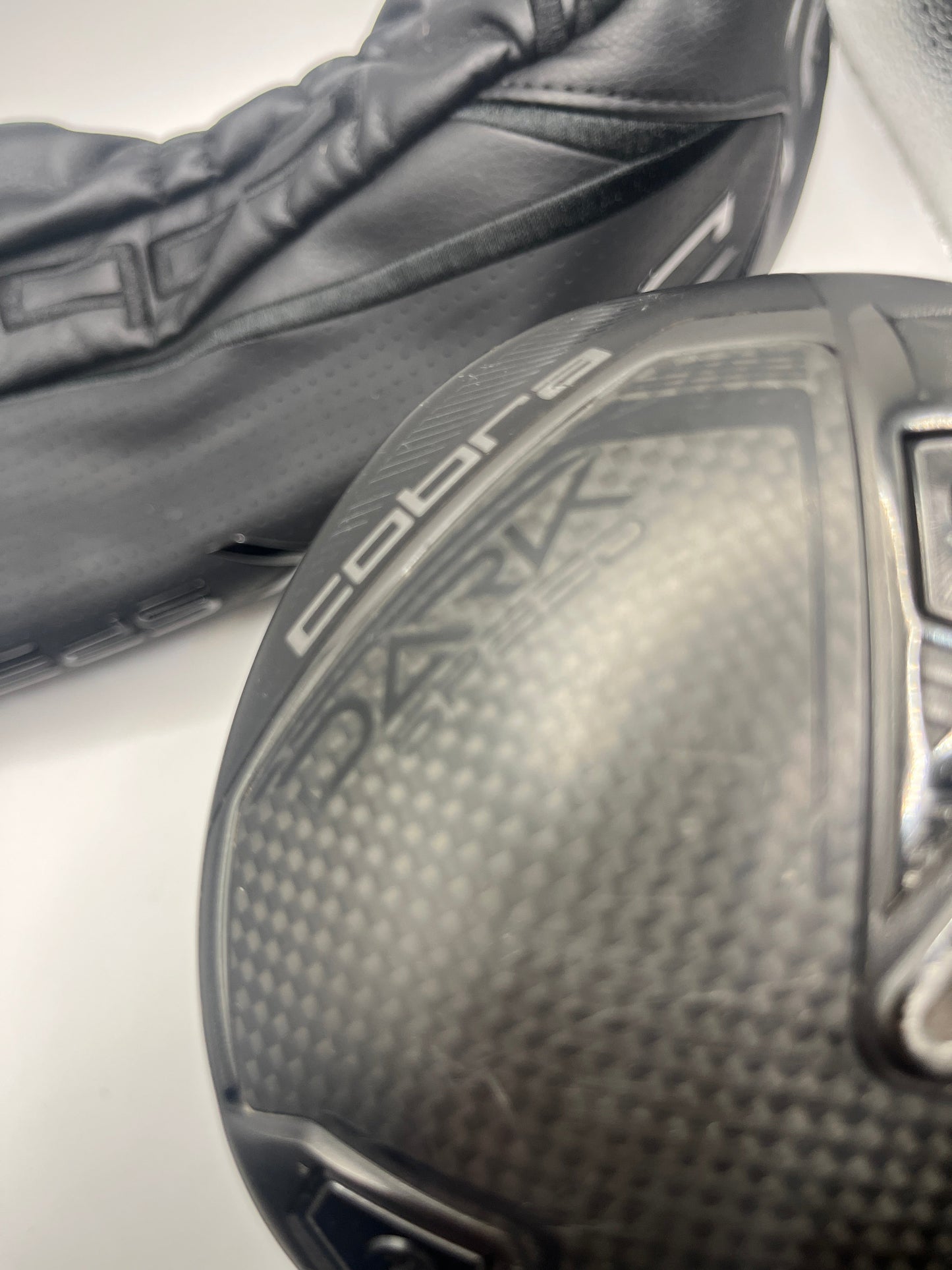 Cobra Darkspeed LS Driver / 9 Degree / Stiff Flex / UST Mamiya Lin-Q White