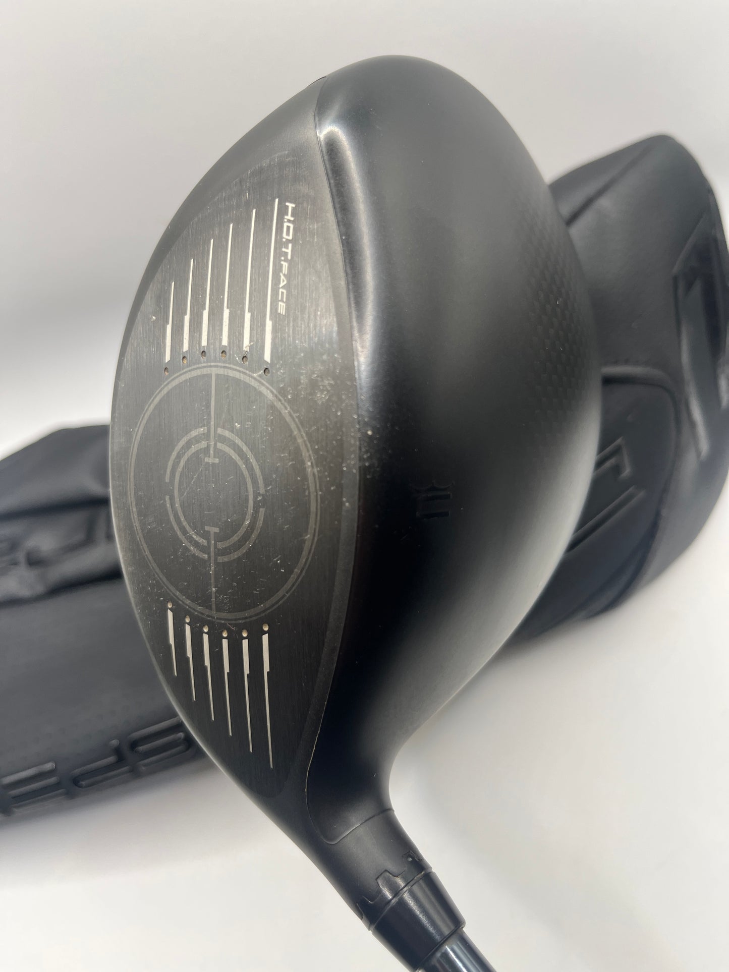 Cobra Darkspeed LS Driver / 9 Degree / Stiff Flex / UST Mamiya Lin-Q White