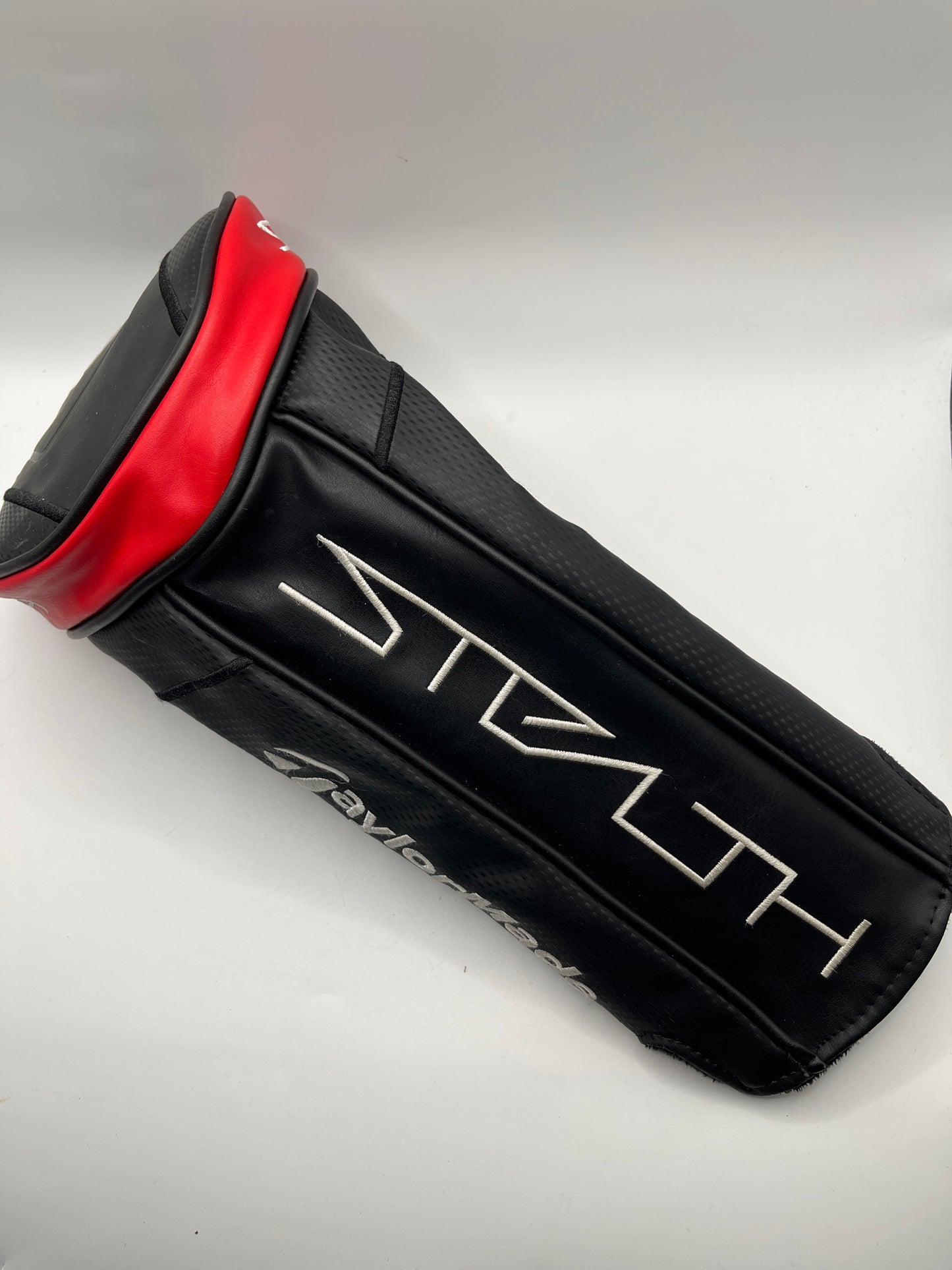 Taylormade Stealth Driver Headcover / Excellent Condition