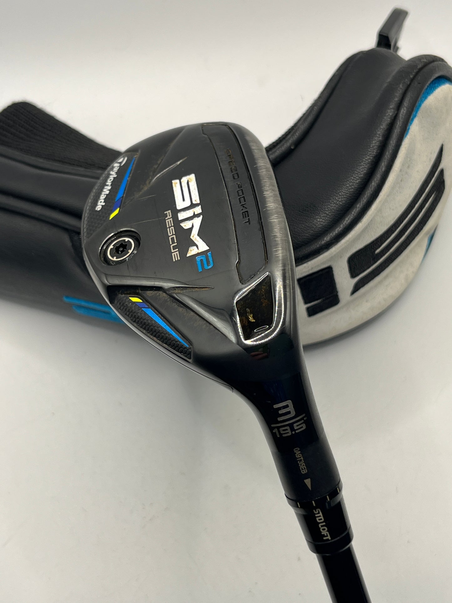 Taylormade SiM2 Rescue #3 Hybrid / 19.5 Degree / Stiff Flex / Tensei AV Blue 80HY