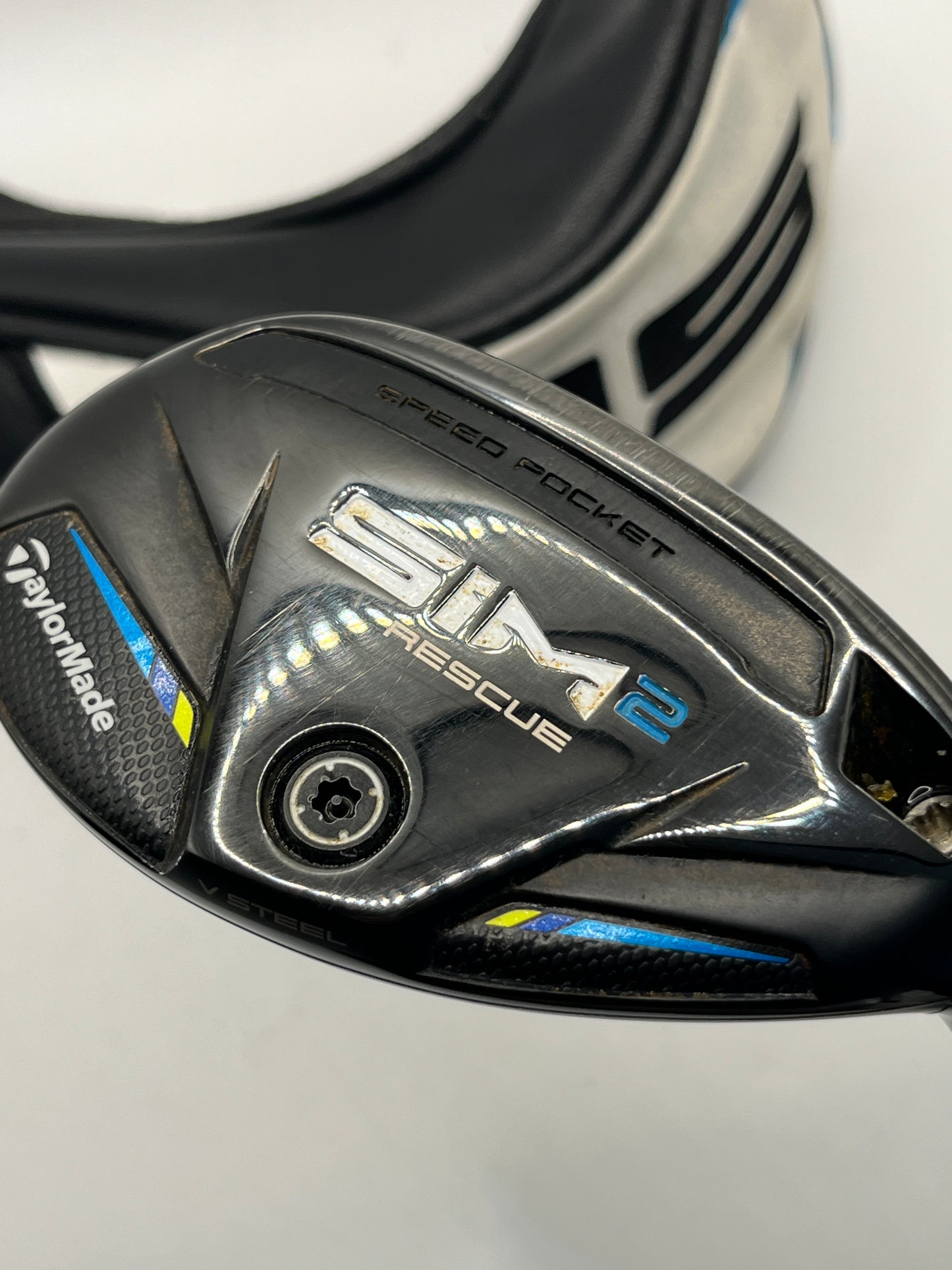 Taylormade SiM2 Rescue #3 Hybrid / 19.5 Degree / Stiff Flex / Tensei AV Blue 80HY