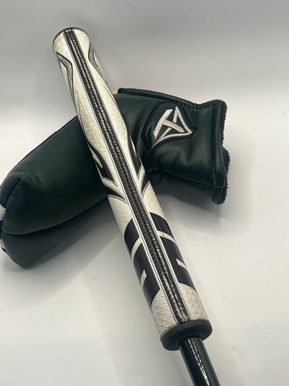 Odyssey Toulon Design Madison 2022 Putter / 34.0 Inches / Excellent Condition