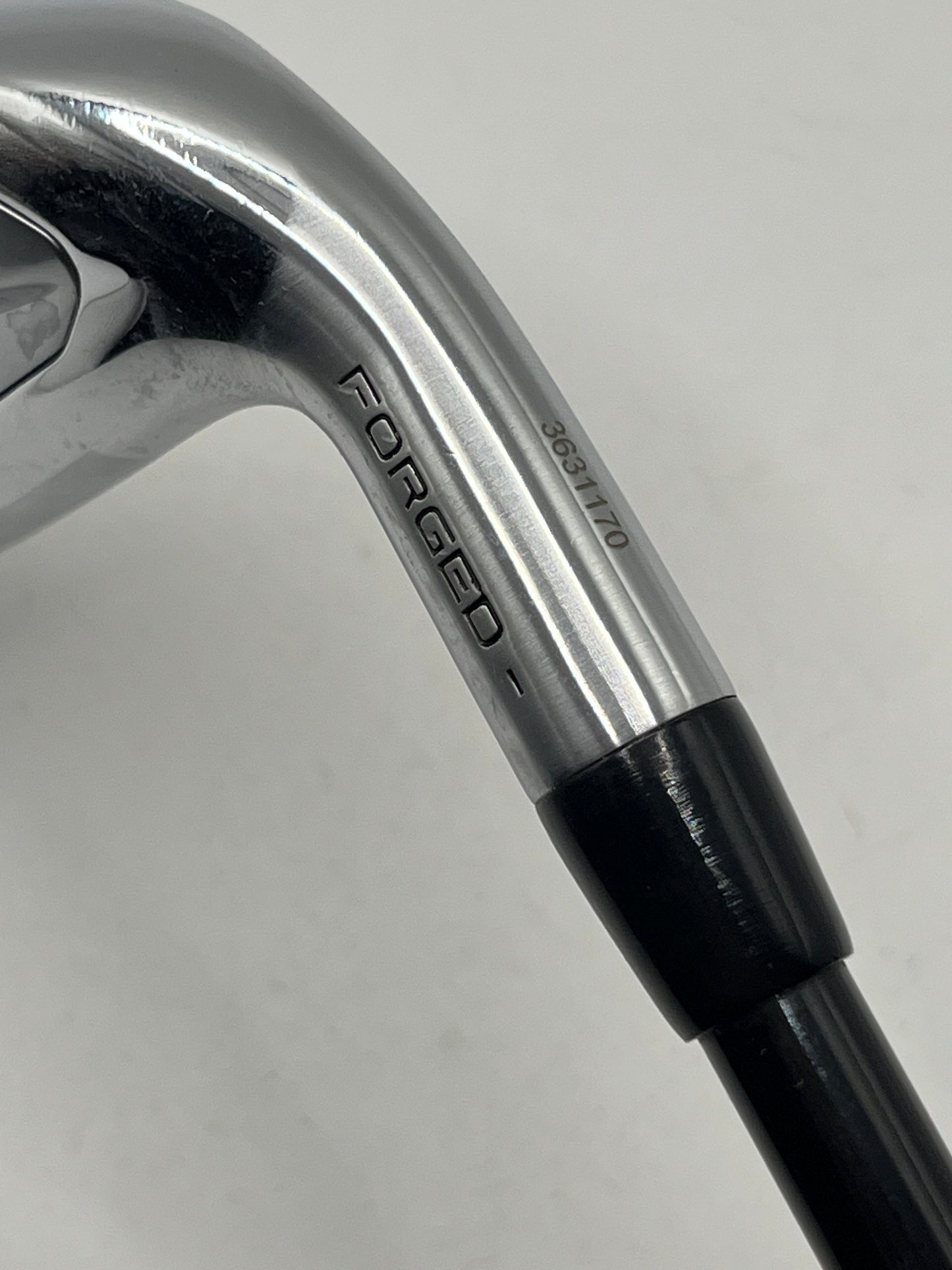 Titleist U505 Utility #1 Iron / 16 Degree / X Flex / HZRDUS Smoke RDX Black
