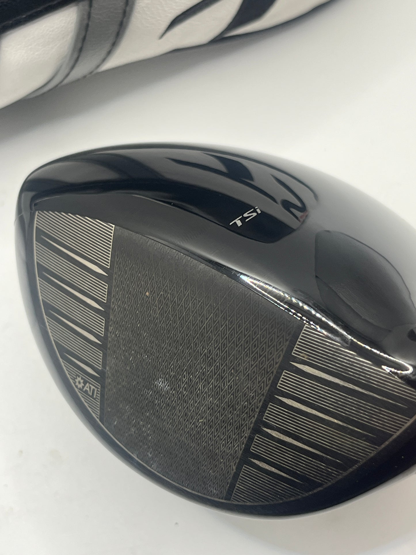 Titleist TSi4 Driver / 9 Degree / Head and Headcover Only