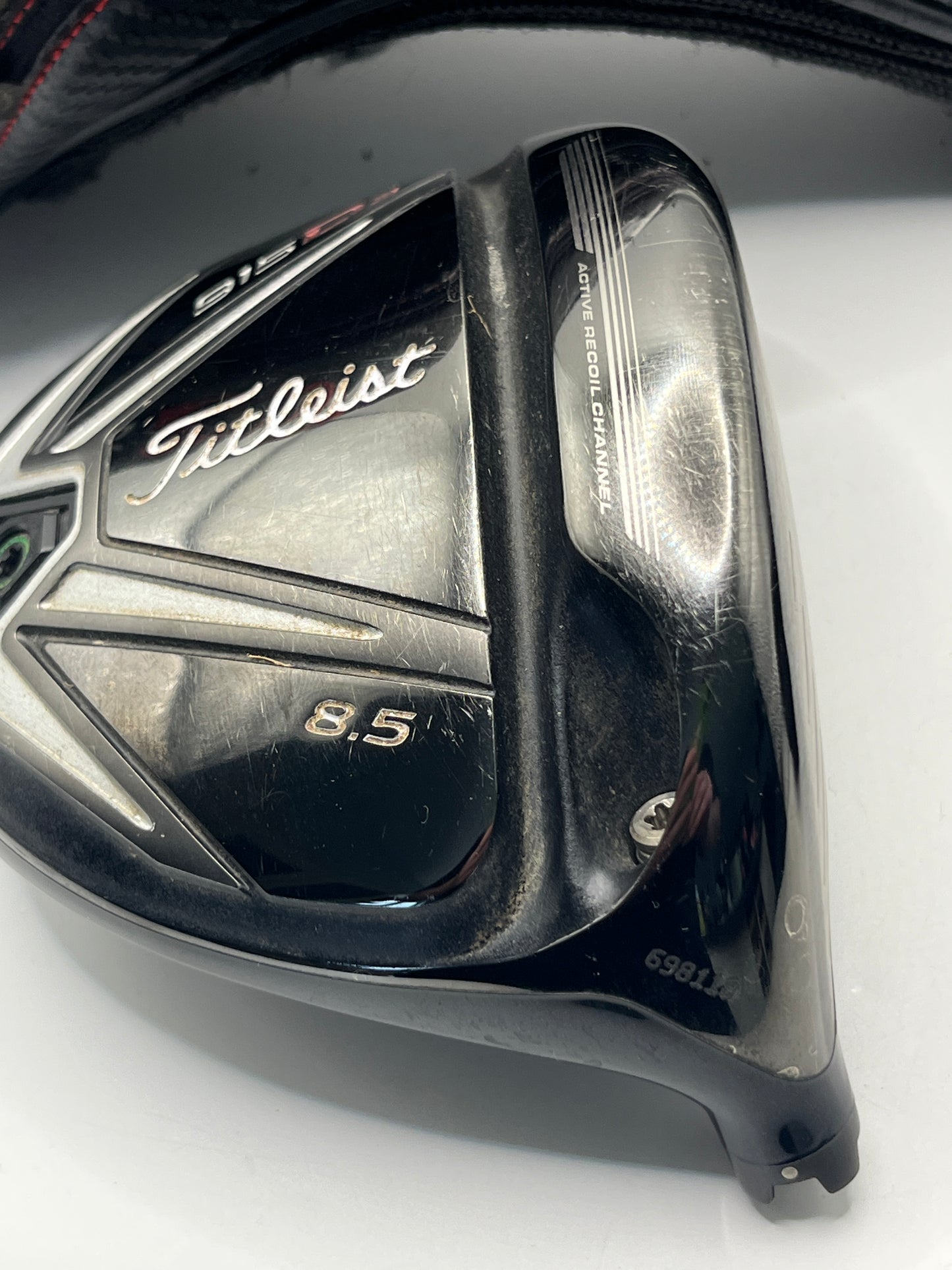 Titleist 915 D3 Driver  / 8.5 Degree / Head and Headcover Only