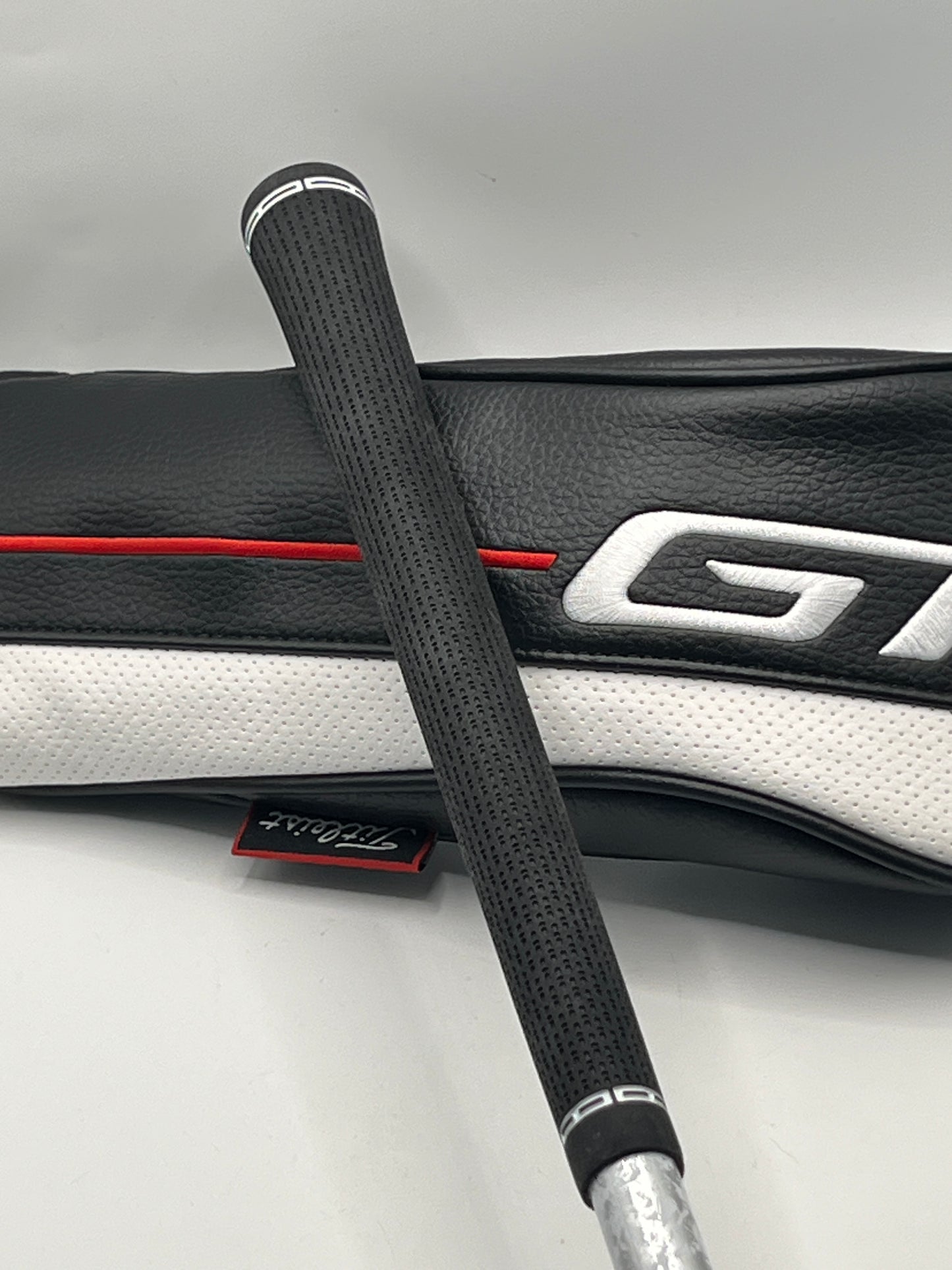 Titleist GT2 #5 Wood / 18 Degree / Regular Flex / Denali Red 60