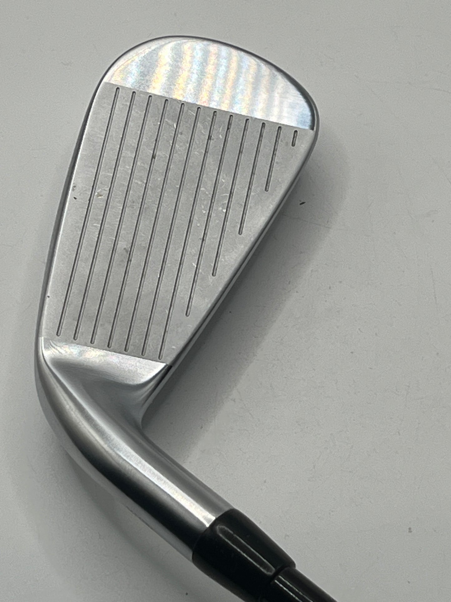 Titleist U505 Utility #3 Iron / 20 Degree / Stiff Flex / HZRDUS Smoke RDX Black