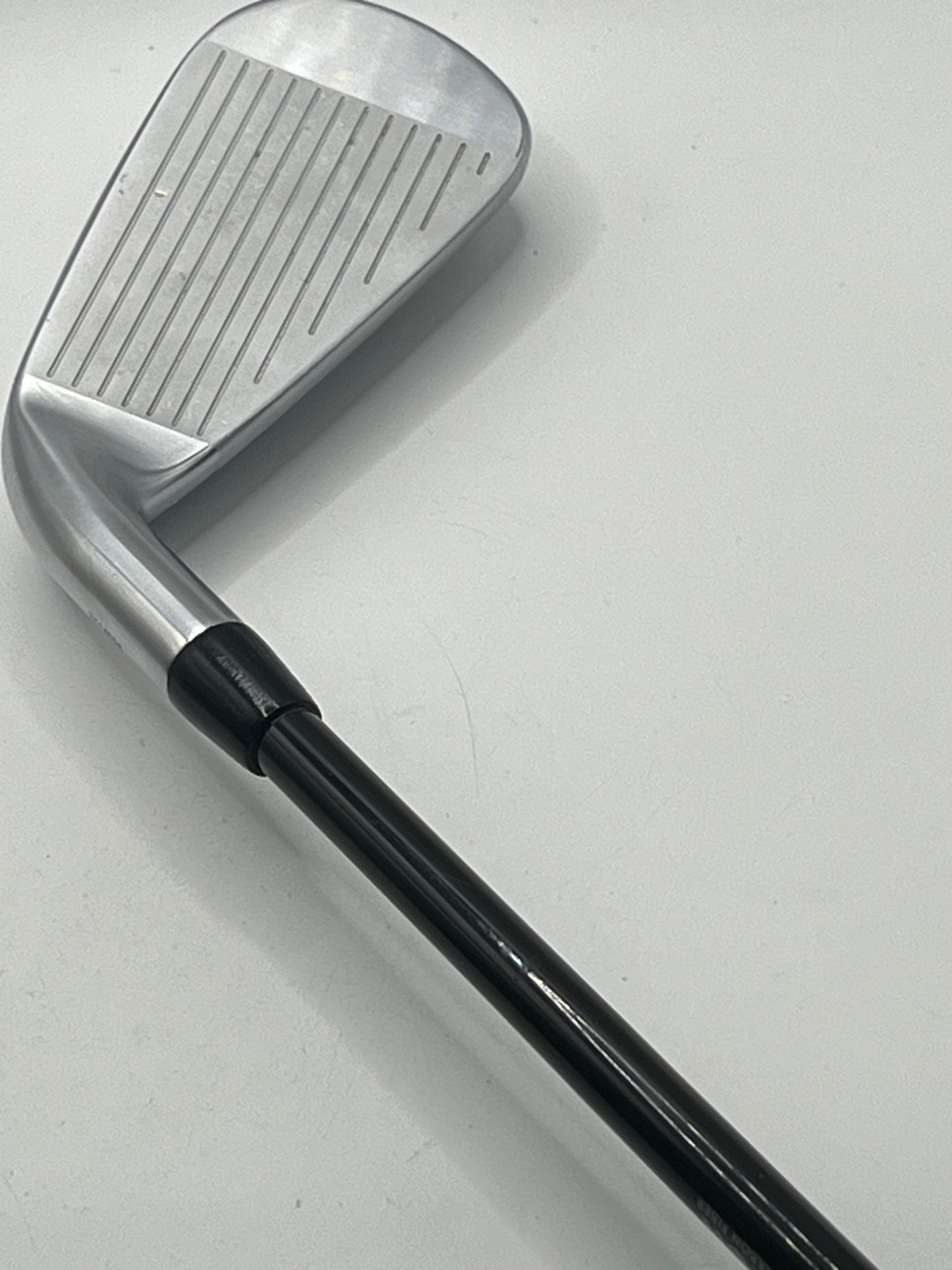 Titleist U505 Utility #3 Iron / 20 Degree / Stiff Flex / HZRDUS Smoke RDX Black