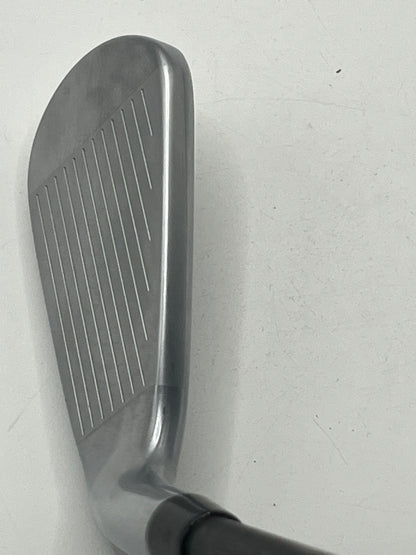 Titleist U505 (2025) Utility #4 Iron / 22 Degree / Stiff Flex / HZRDUS Gen 5 Black