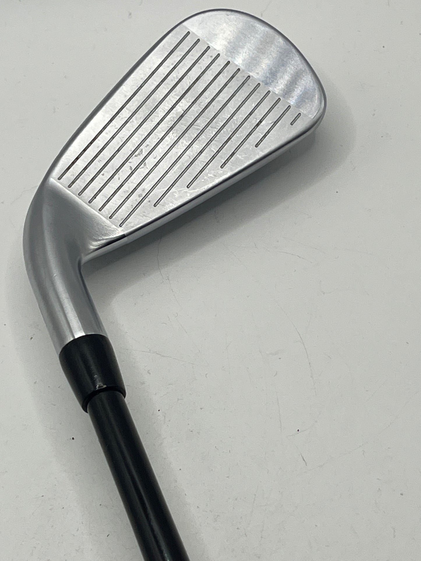 Titleist U505 Utility #4 Iron / 22 Degree / Regular Flex / HZRDUS Smoke RDX Black