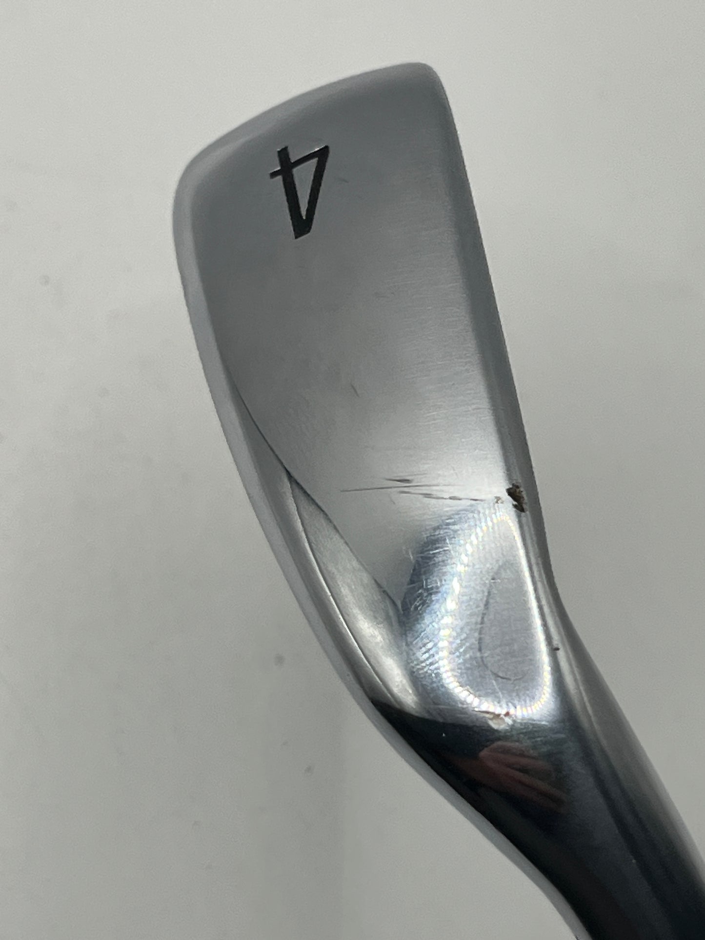 Titleist U505 Utility #4 Iron / 22 Degree / Regular Flex / HZRDUS Smoke RDX Black