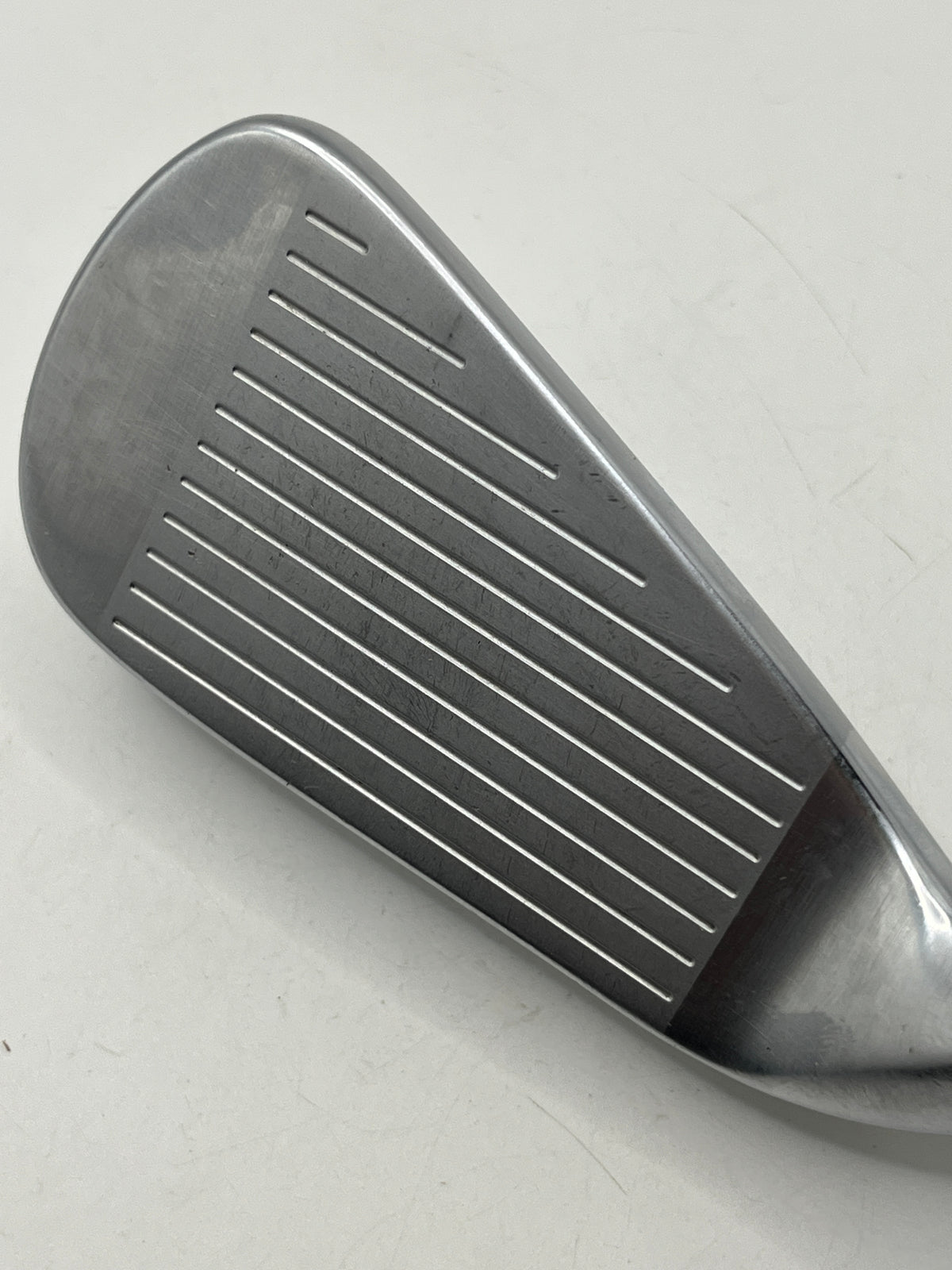 Titleist U510 Utility #2 Iron / 18 Degree / Regular Flex / HZRDUS Smoke Black