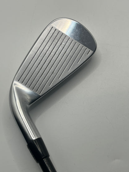 Titleist U505 Utility #4 Iron / 22 Degree / R Flex / HZRDUS Smoke RDX Black