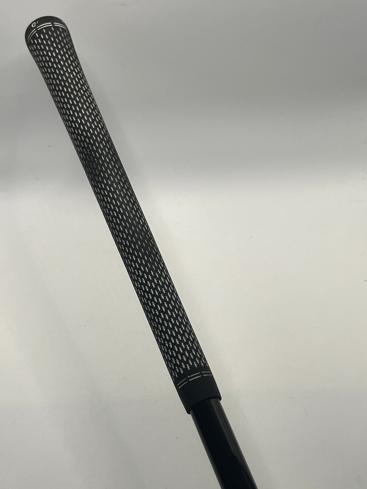 Titleist U505 Utility #4 Iron / 22 Degree / R Flex / HZRDUS Smoke RDX Black