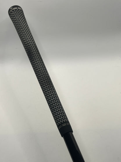 Titleist U505 Utility #4 Iron / 22 Degree / R Flex / HZRDUS Smoke RDX Black