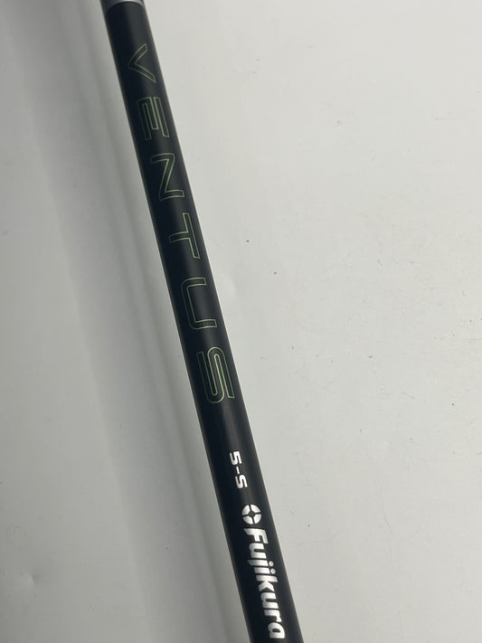 Fujikura Ventus Blue 5-S driver shaft in excellent condition.