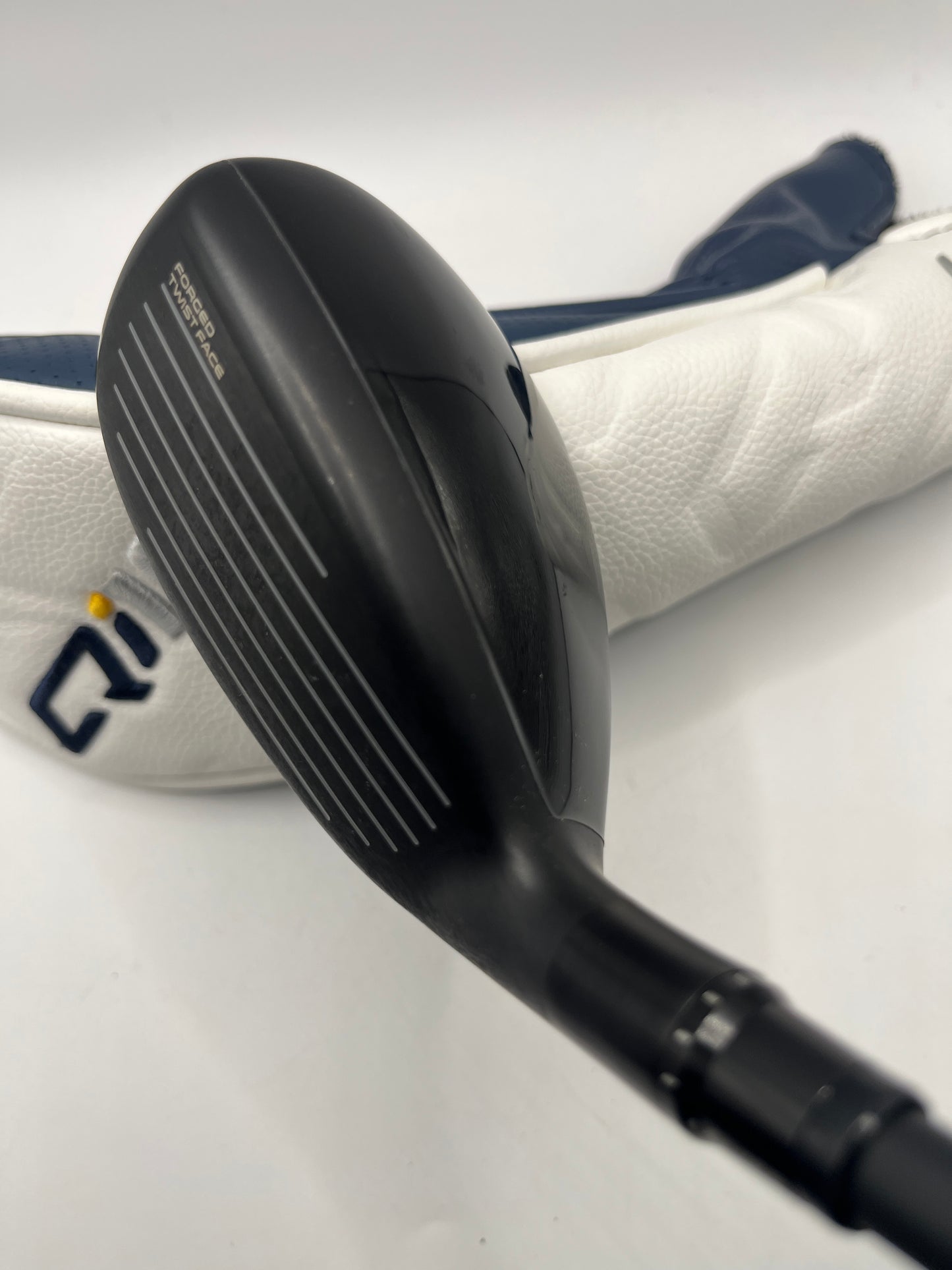 Taylormade Qi10 Tour #3 Hybrid / 19.5 Degree / Stiff Flex / Tensei AV Blue Limited