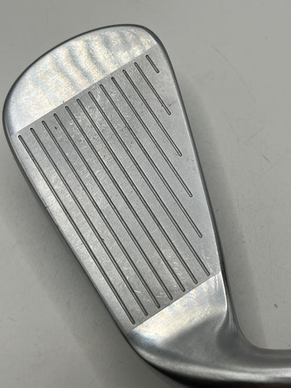 Titleist U510 Utility #2 Iron / 18 Degree / Regular Flex / HZRDUS Smoke Black
