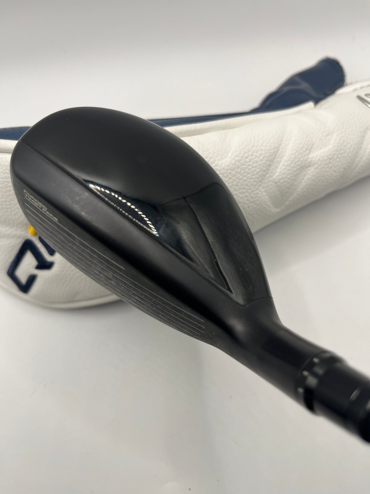 Taylormade Qi10 Tour #3 Hybrid / 19.5 Degree / Stiff Flex / Tensei AV Blue Limited