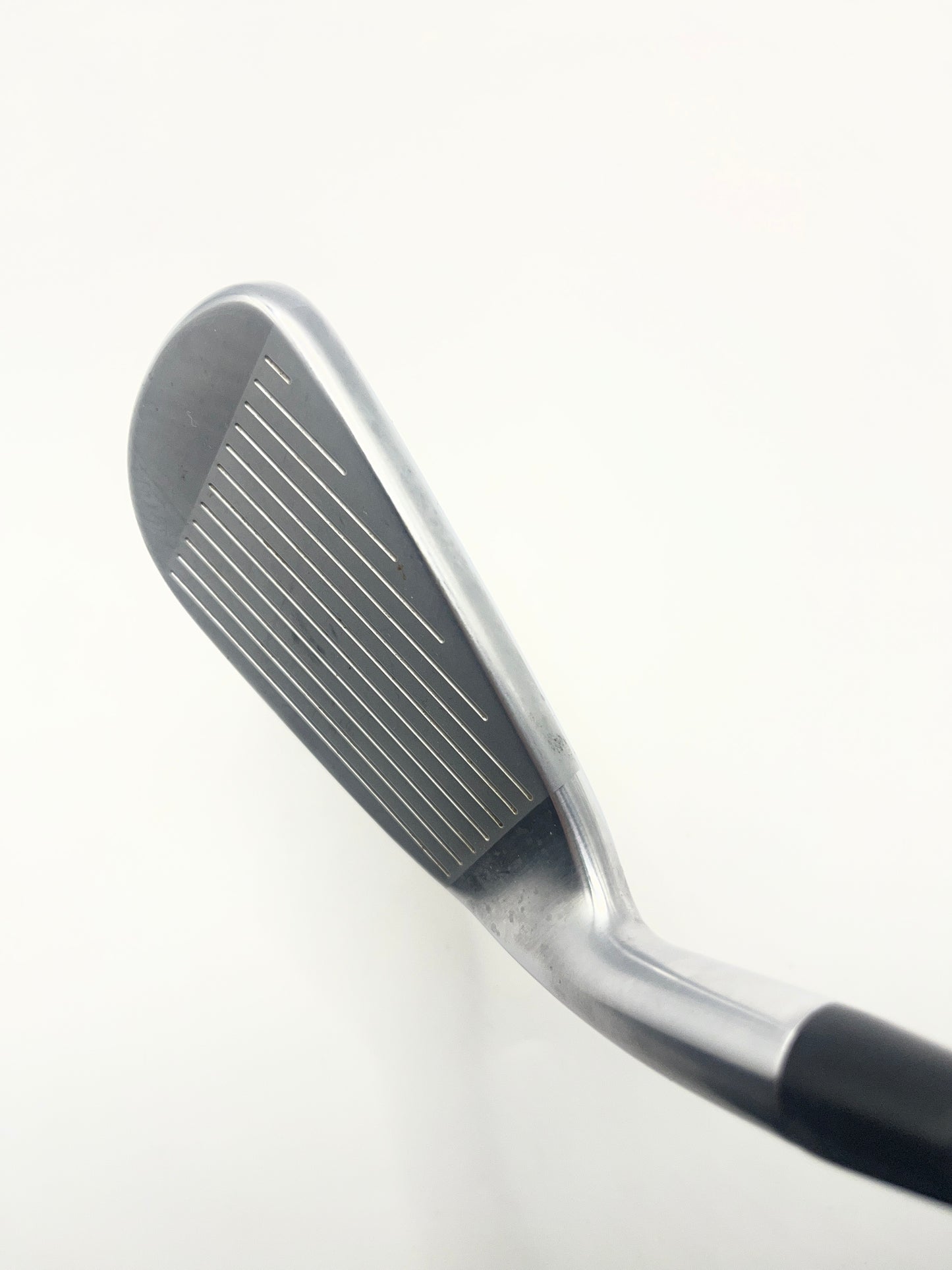 Titleist U505 Utility #4 Iron / 22 Degree / Regular Flex / HZRDUS Smoke RDX Black