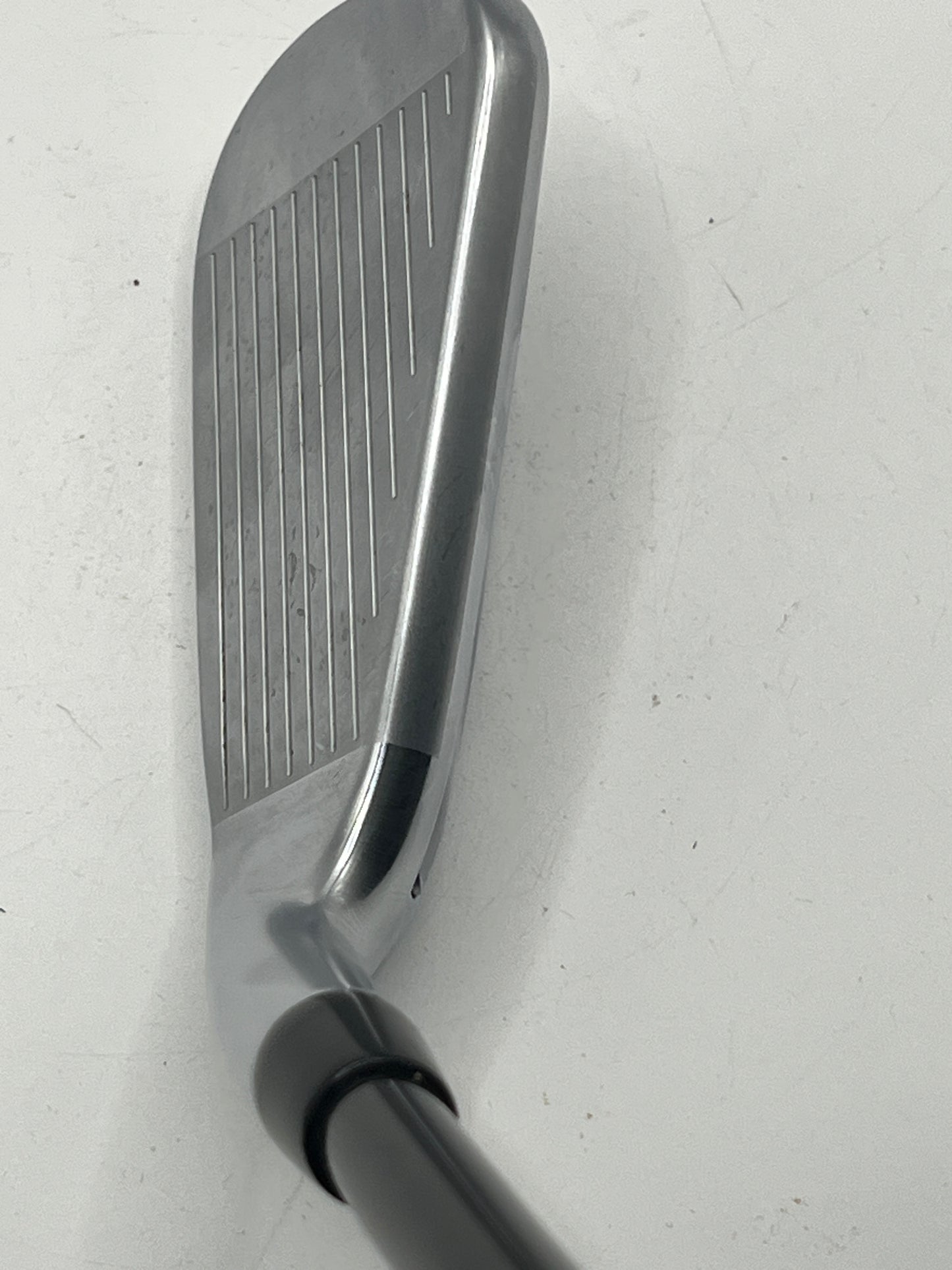 Titleist U505 Utility #4 Iron / 22 Degree / Regular Flex / HZRDUS Smoke RDX Black