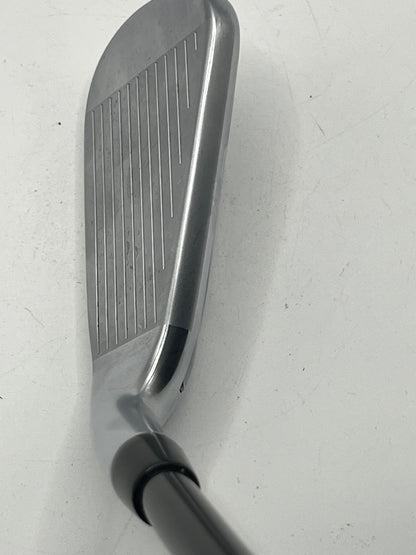 Titleist U505 Utility #4 Iron / 22 Degree / Regular Flex / HZRDUS Smoke RDX Black